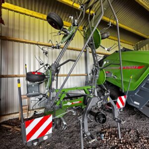Fendt Lotus 770 7.7m mounted 6 rotor tedder (Was Lely Lotus)