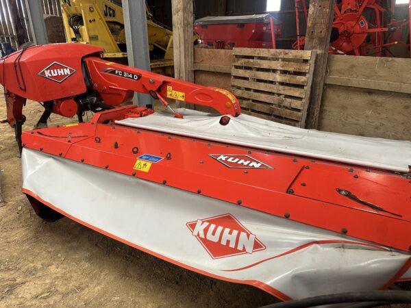 2019 Kuhn mower for sale in Tolvaddon, Camborne, Cornwall — photo 6