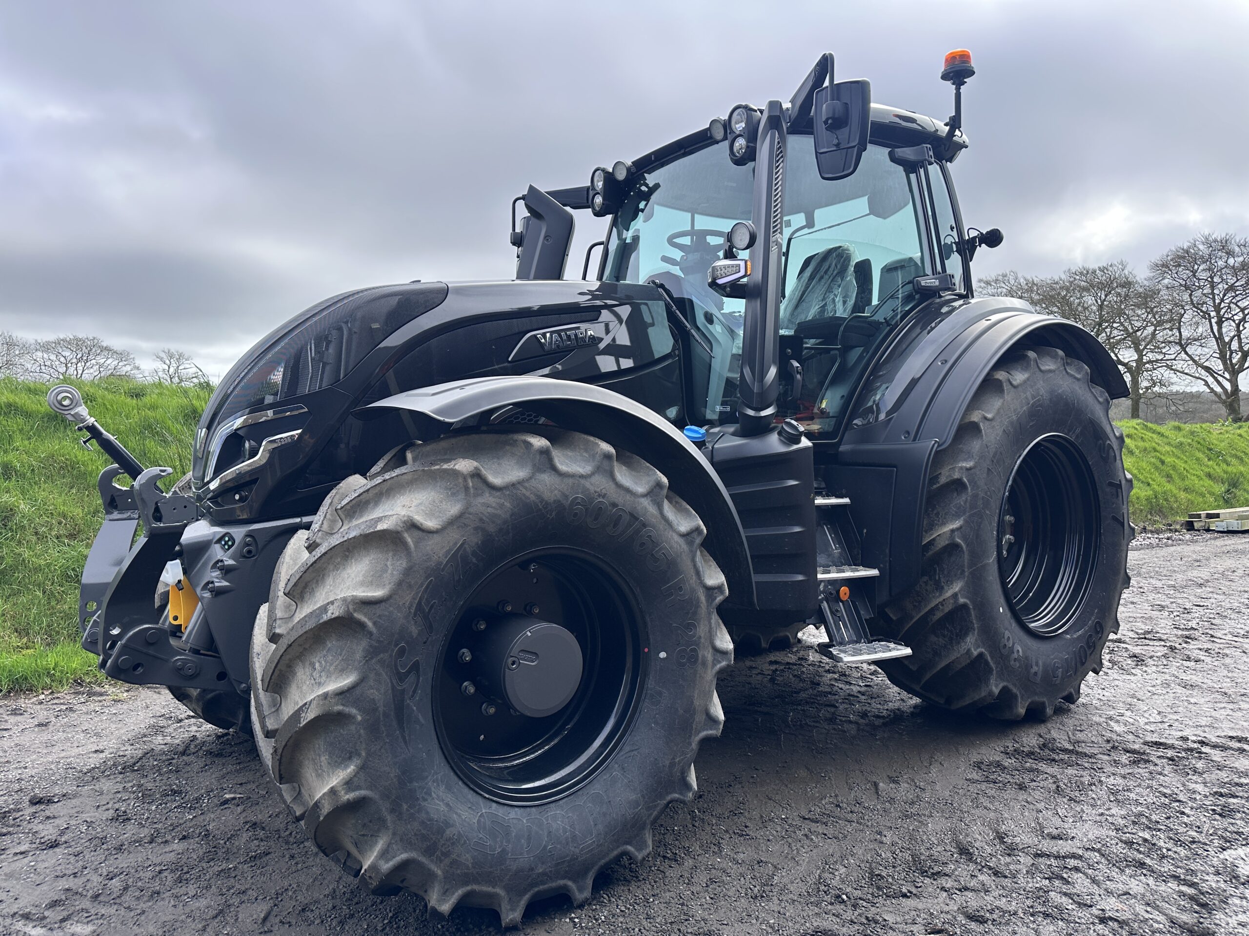 Valtra T235 Direct - NEW - Image 4
