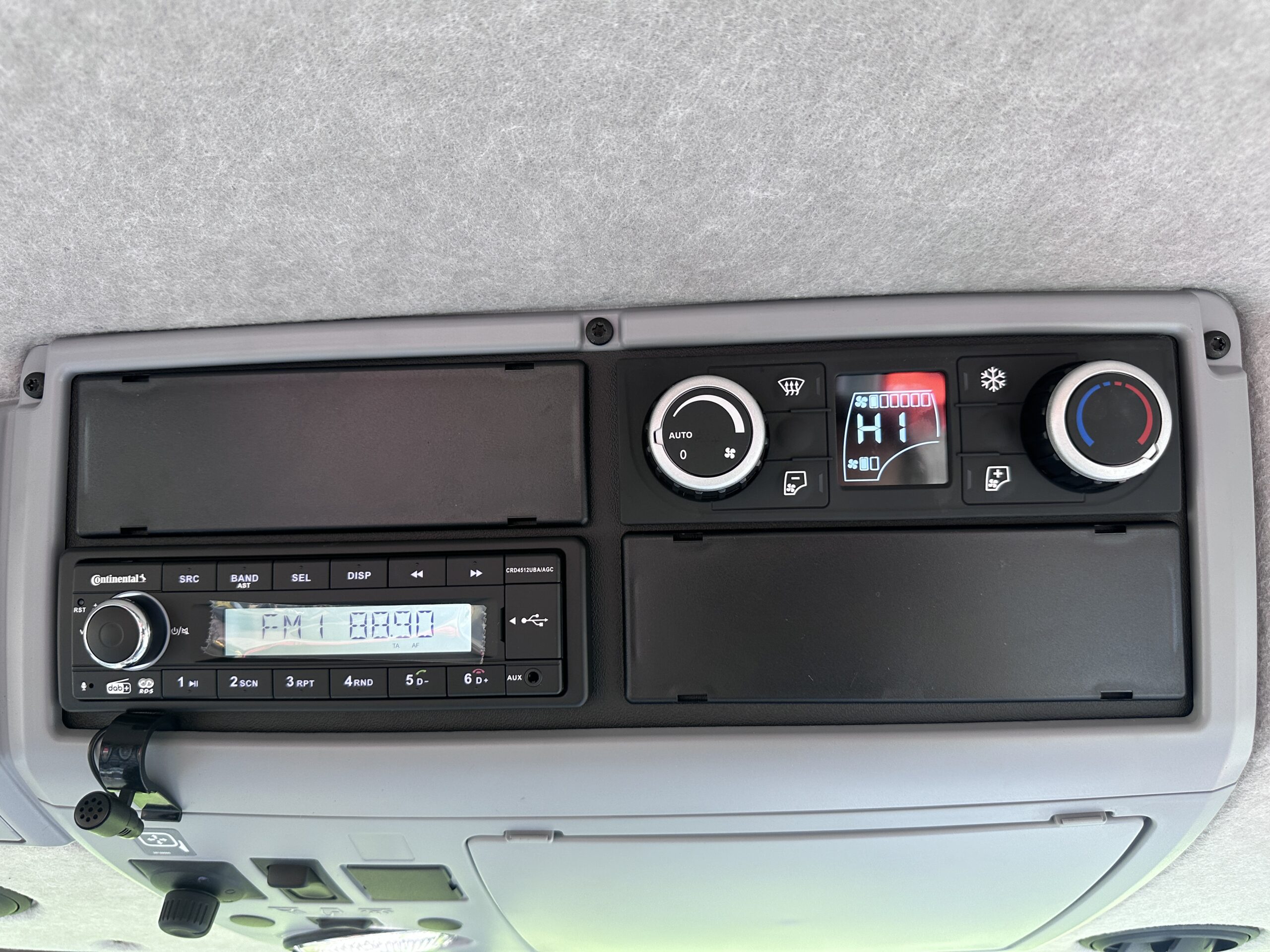 Valtra T235 Direct - NEW - Image 9