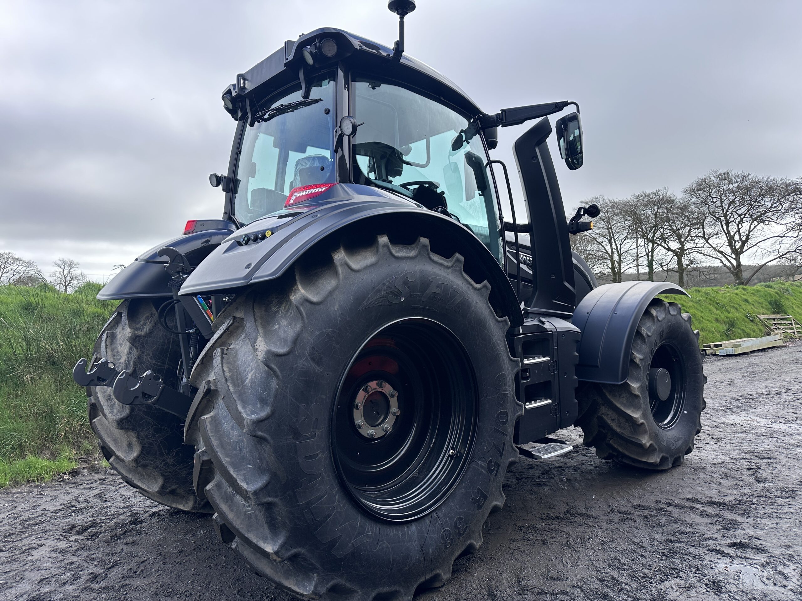 Valtra T235 Direct - NEW - Image 2